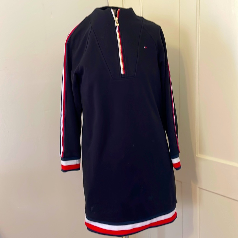 Tommy Hilfiger sweatshirt.